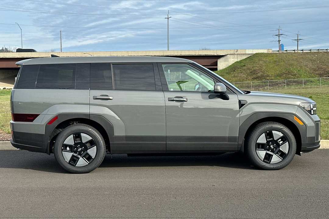 2026 Hyundai Santa Fe Hybrid SE - Image 2