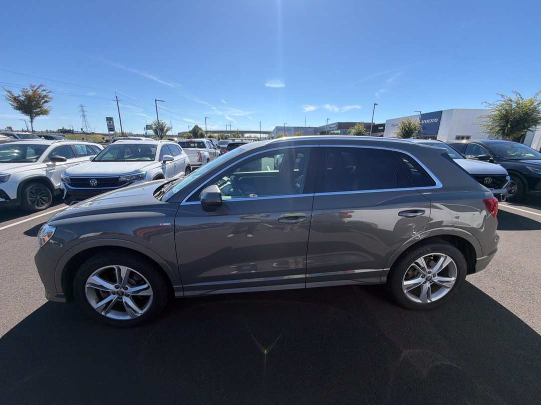 2019 Audi Q3 2.0T Premium Plus - Image 2