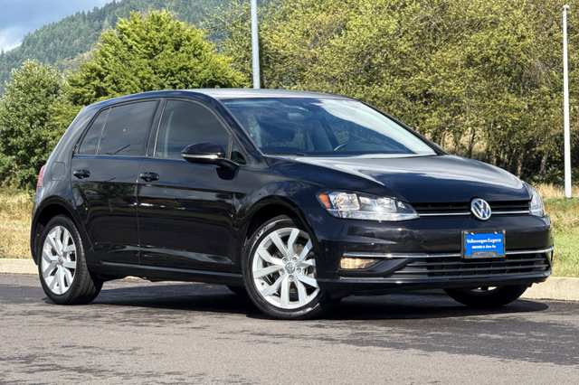 2019 Volkswagen Golf TSI SE