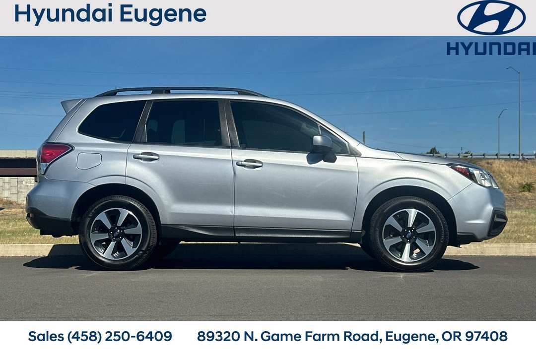 2017 Subaru Forester 2.5i Premium - Image 2