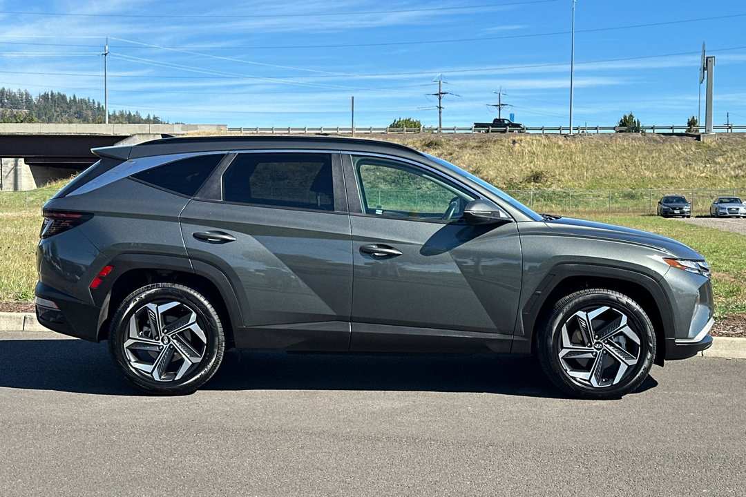 2022 Hyundai Tucson Hybrid SEL Convenience - Image 2