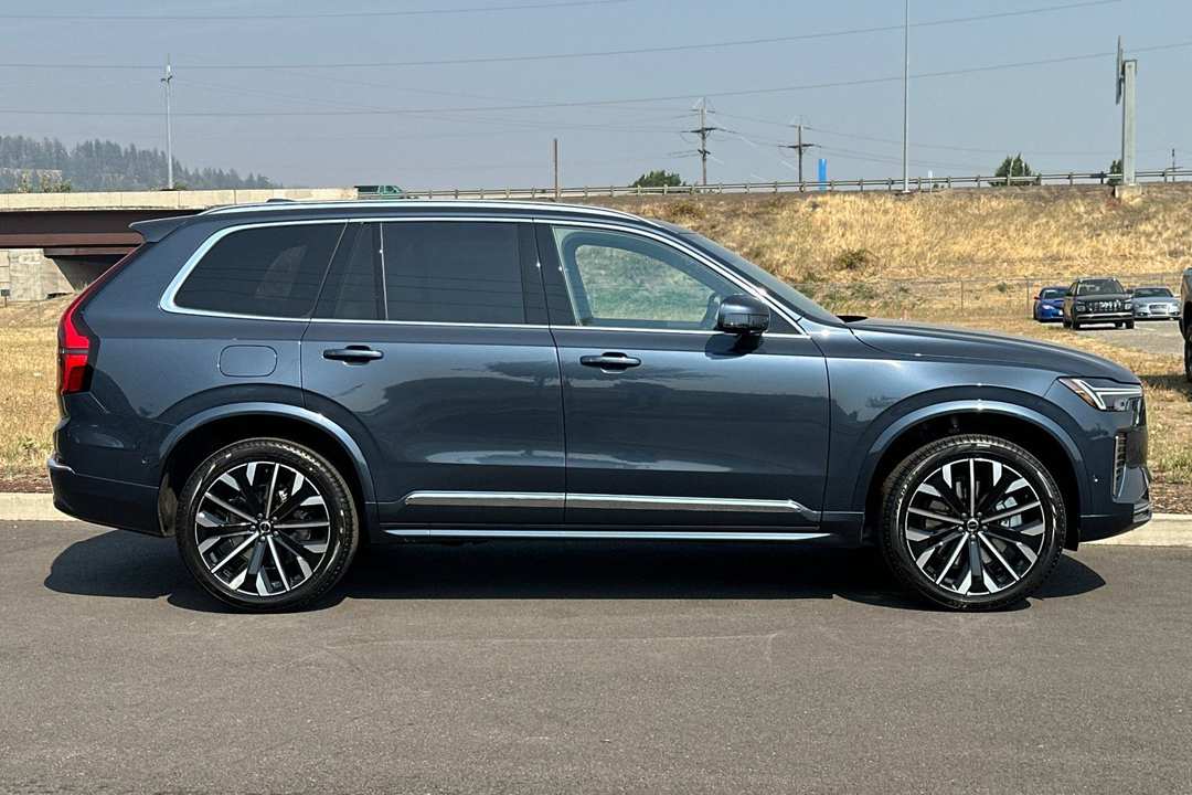 2026 Volvo Xc90 Plug-In Hybrid T8 Plus - Image 2