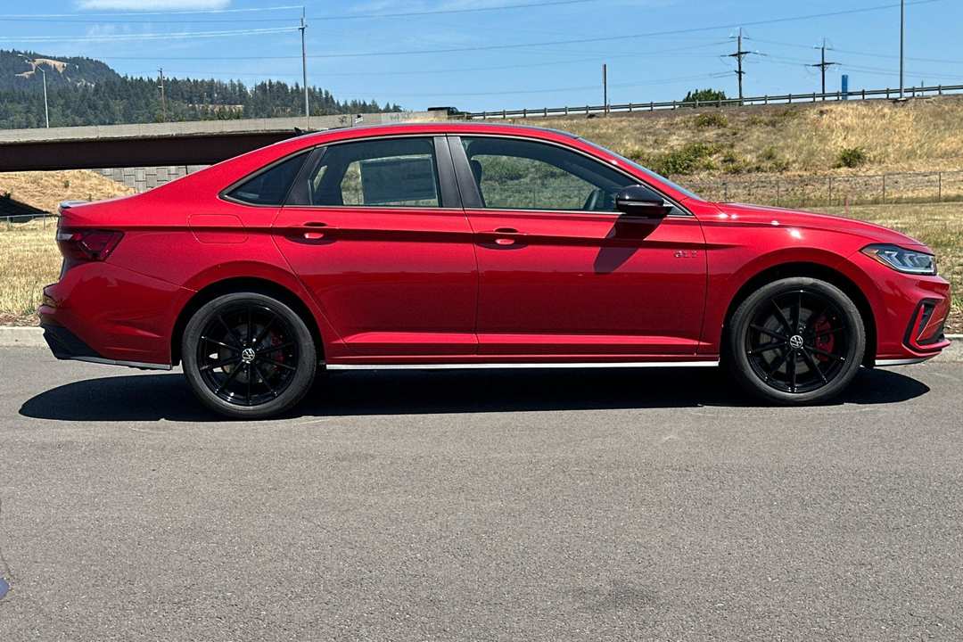 2026 Volkswagen Jetta Gli 2.0T Autobahn - Image 2
