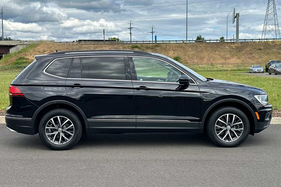 2020 Volkswagen Tiguan 2.0T SE - Image 2