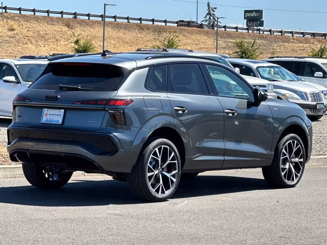 2026 Audi Q3 S line - Image 3