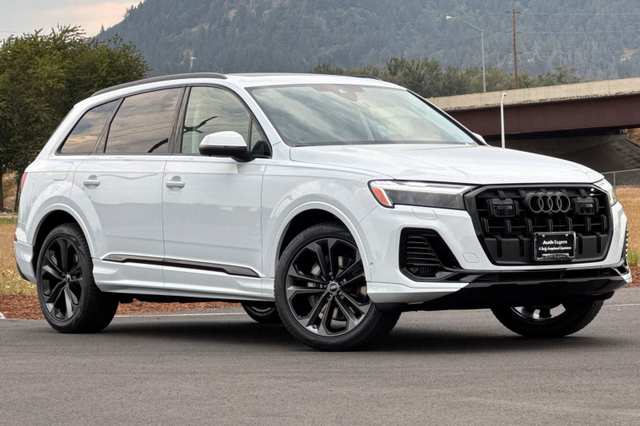 2025 Audi Q7 55 Premium Plus