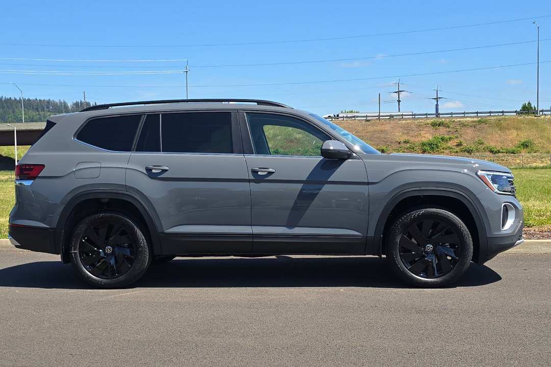 2026 Volkswagen Atlas 2.0T SE w/Technology - Image 2