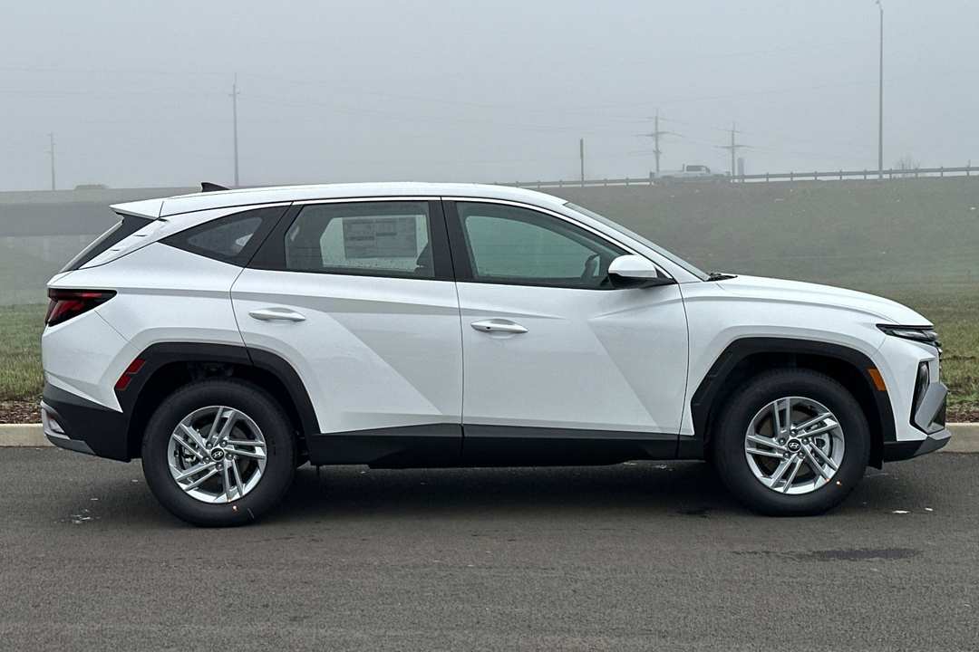 2026 Hyundai Tucson SE - Image 2