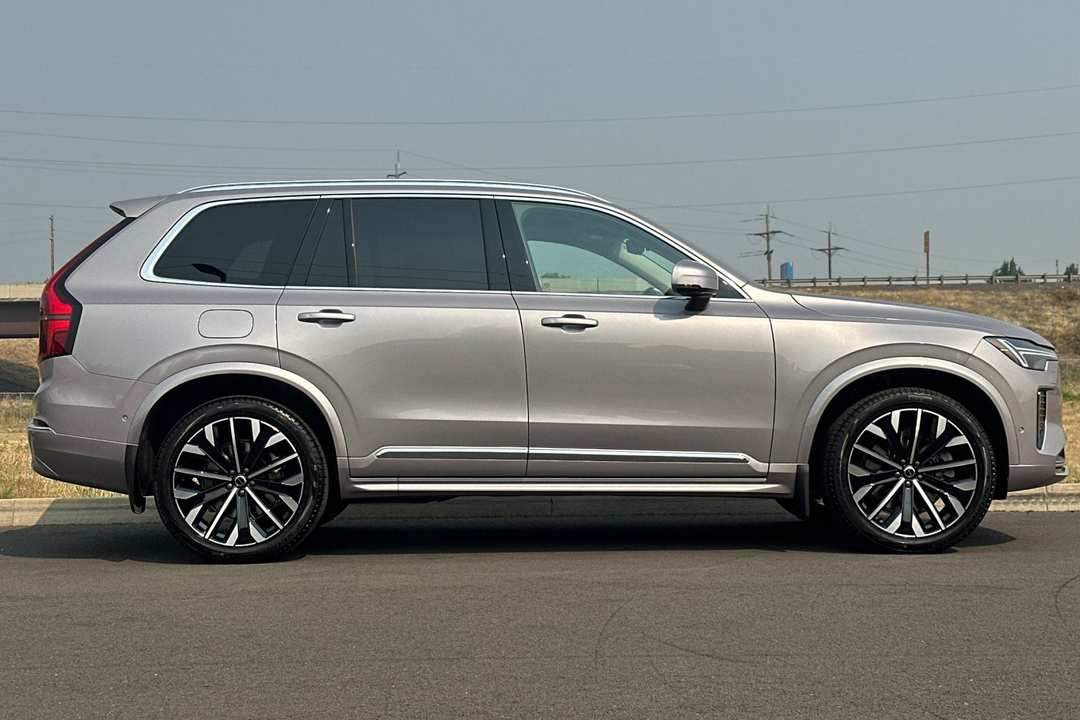 2026 Volvo Xc90 Plug-In Hybrid T8 Ultra - Image 2