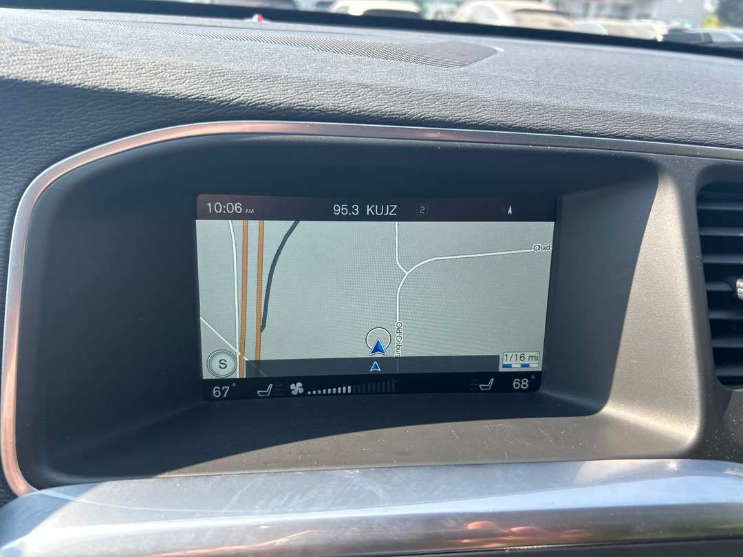 2017 Volvo S60 Inscription T5 Platinum - Image 3