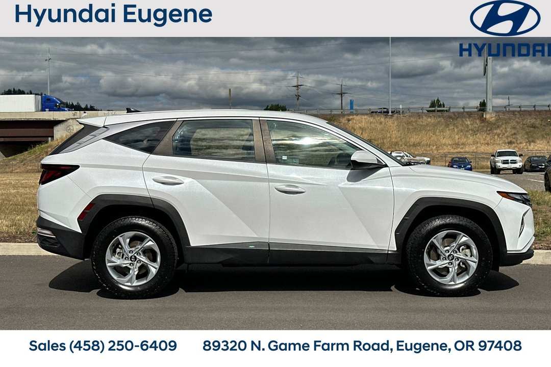 2022 Hyundai Tucson SE - Image 2