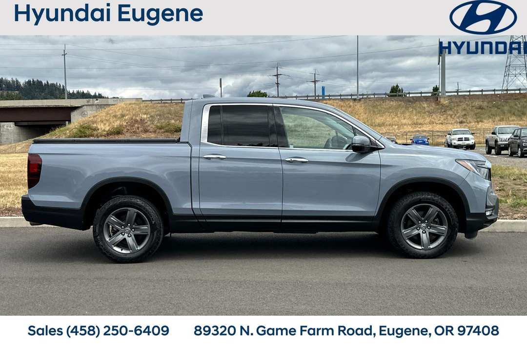 2022 Honda Ridgeline RTLE - Image 2