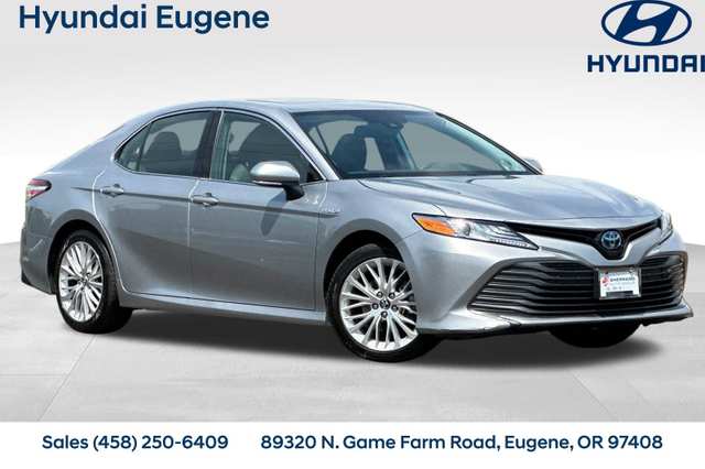 2019 Toyota Camry Hybrid XLE