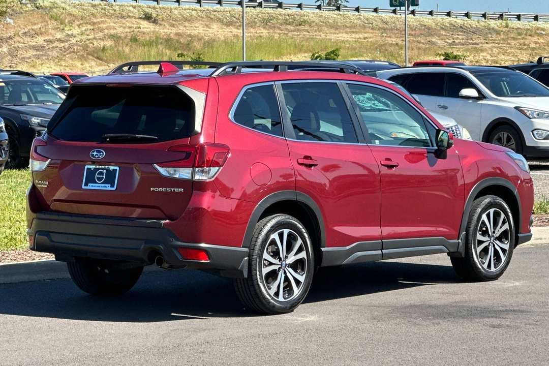 2022 Subaru Forester Limited - Image 3