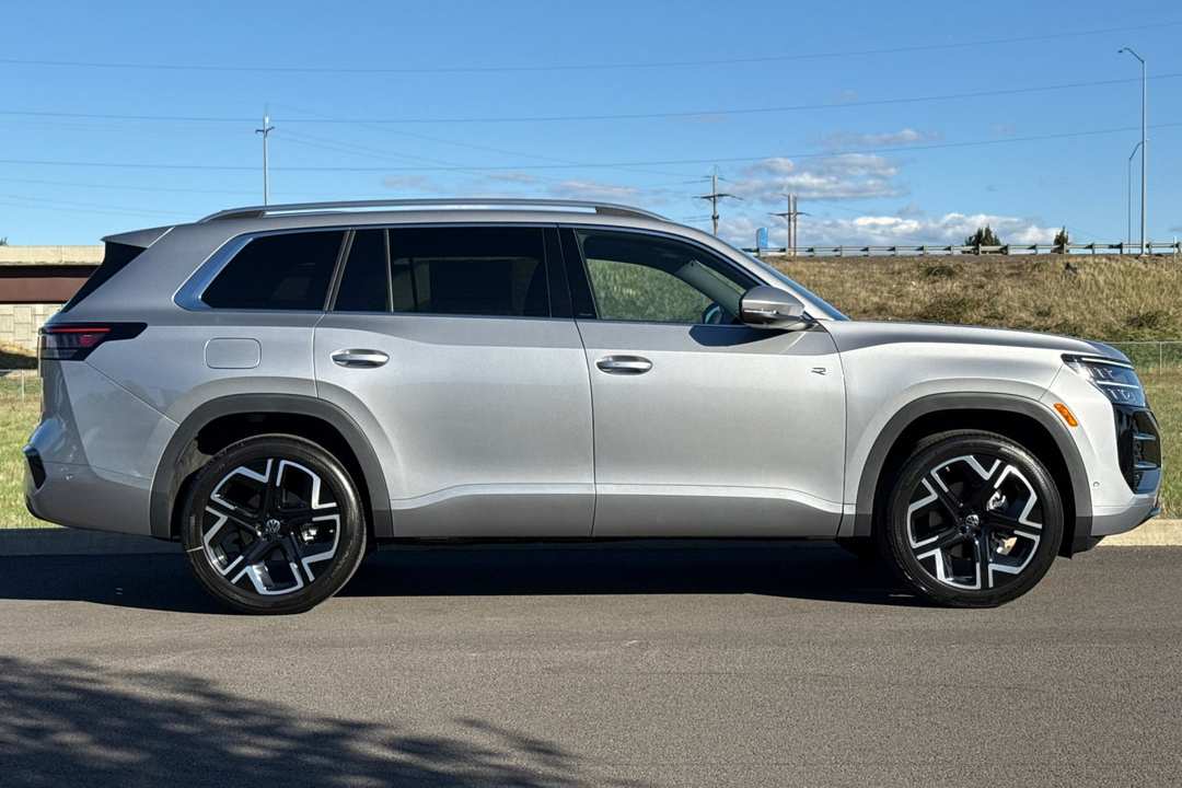 2027 Volkswagen Atlas SEL Premium RLine - Image 2