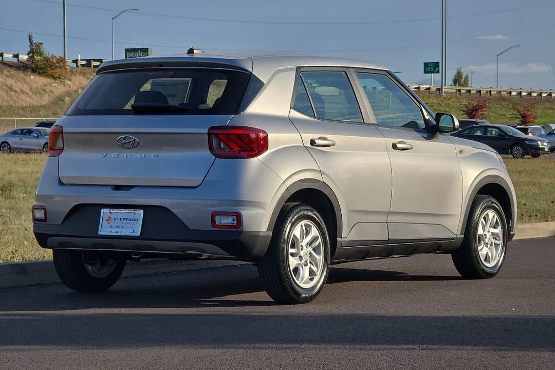 2026 Hyundai Venue SE - Image 3