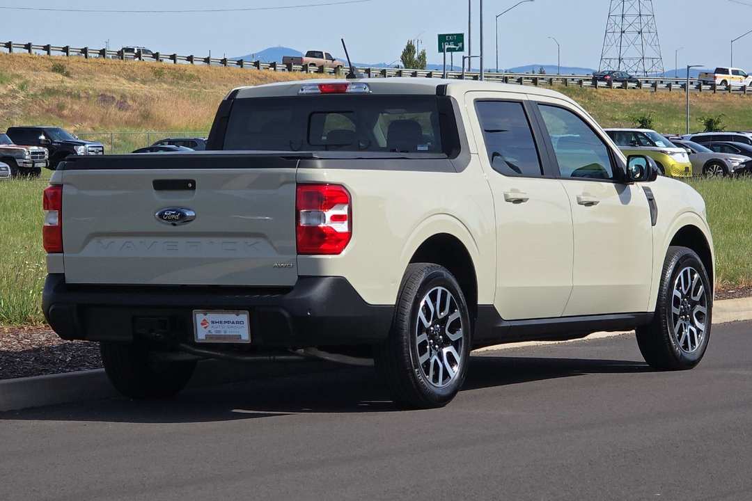 2024 Ford Maverick Lariat - Image 3