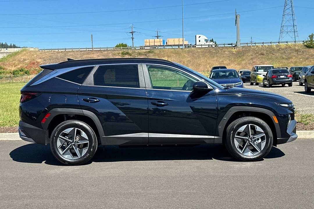 2026 Hyundai Tucson Plug-In Hybrid SEL - Image 2