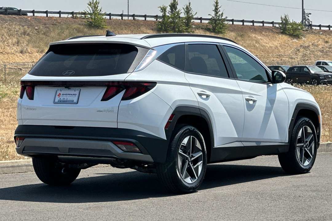 2026 Hyundai Tucson Hybrid SEL - Image 3