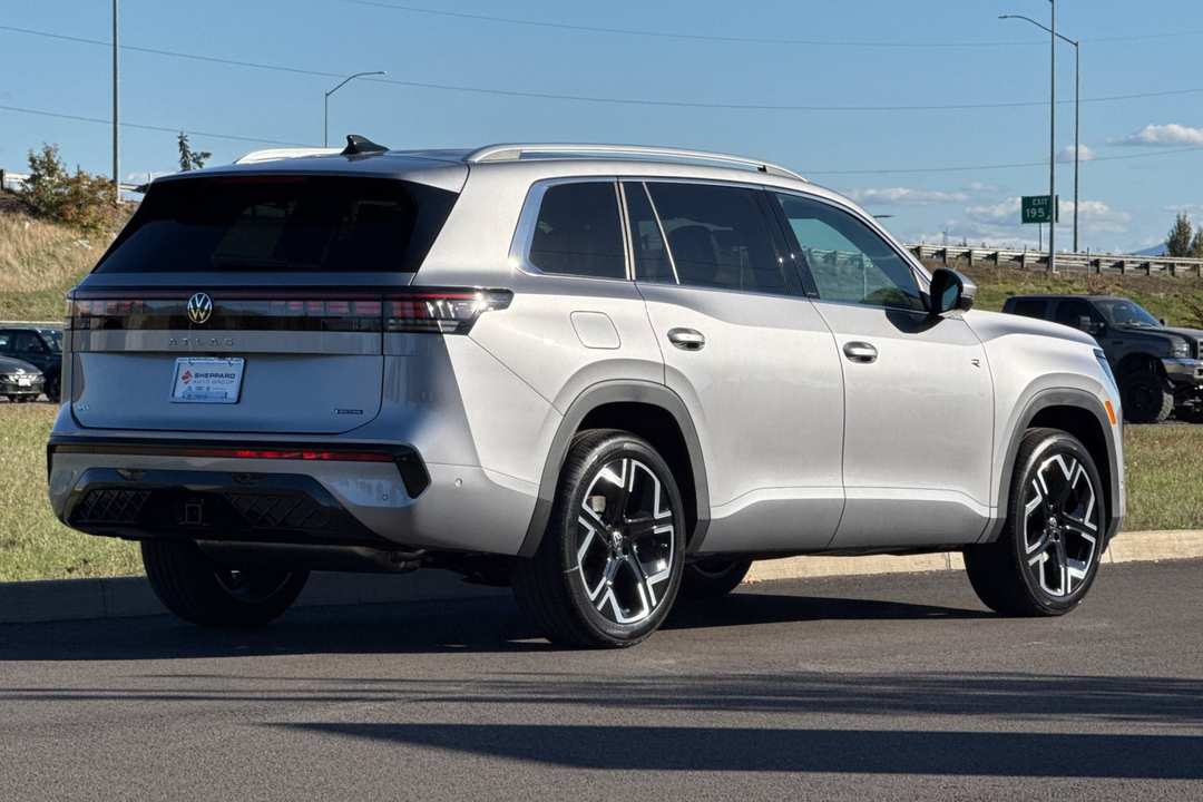2027 Volkswagen Atlas SEL Premium RLine - Image 3