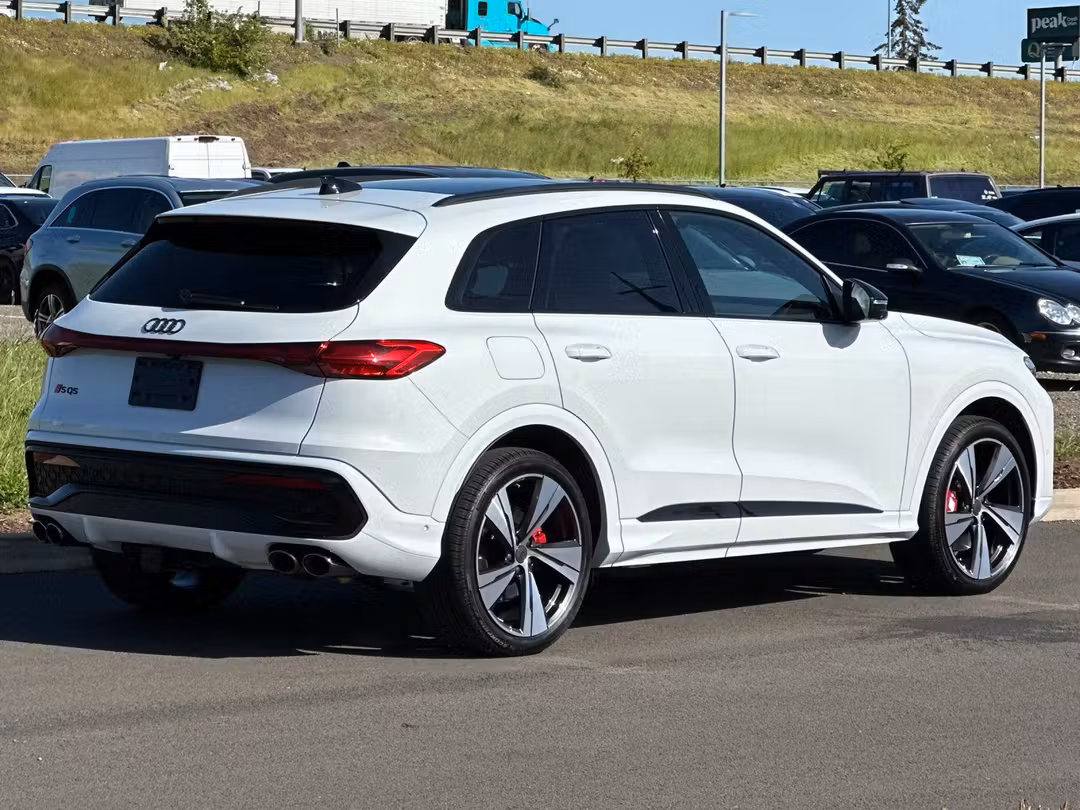 2026 Audi Sq5 Prestige - Image 3