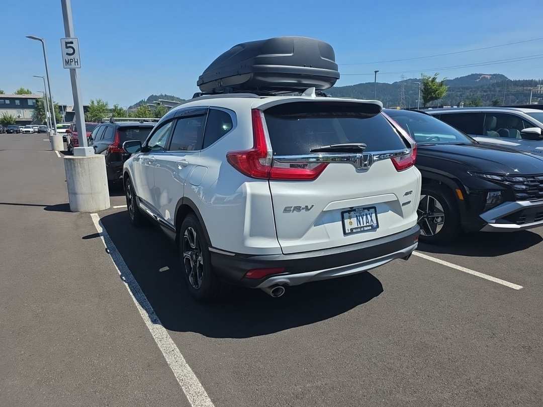 2019 Honda CR-V Touring - Image 2