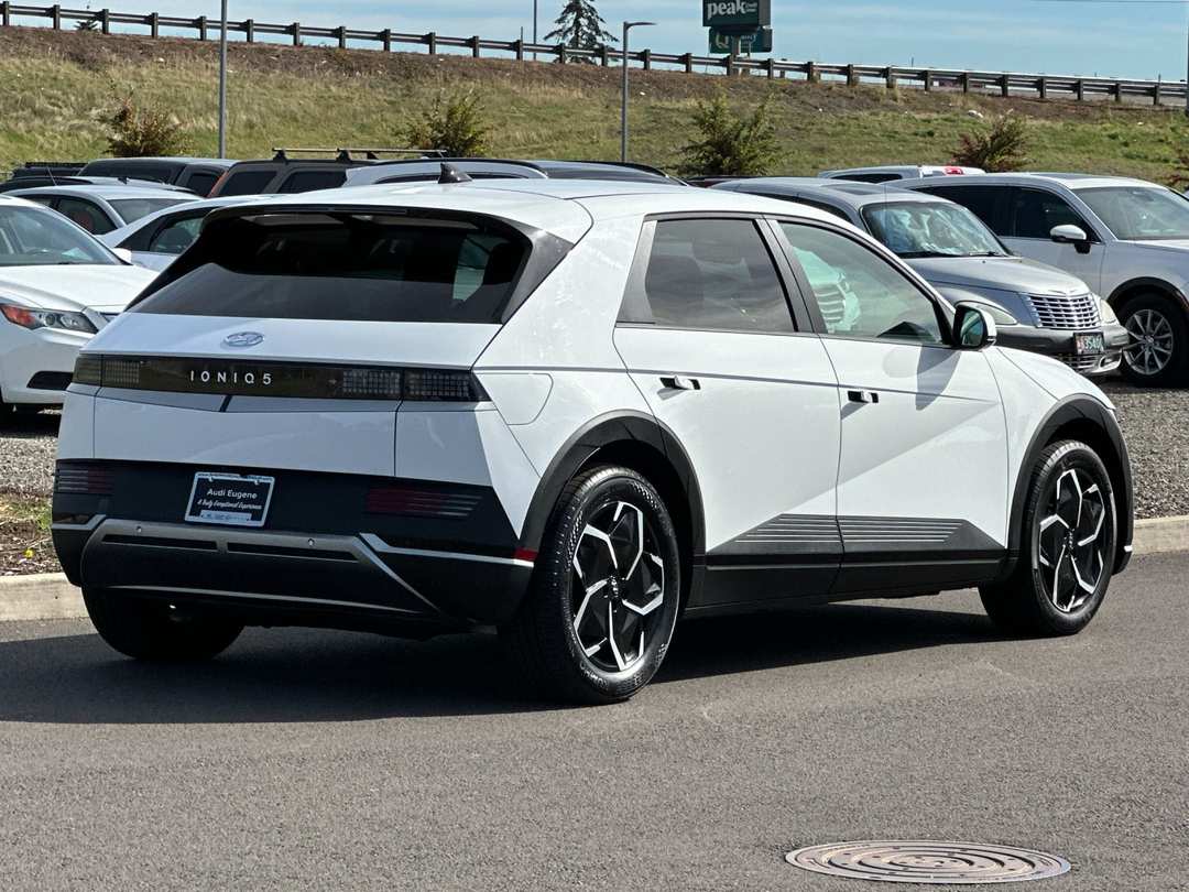 2024 Hyundai Ioniq 5 SEL - Image 3