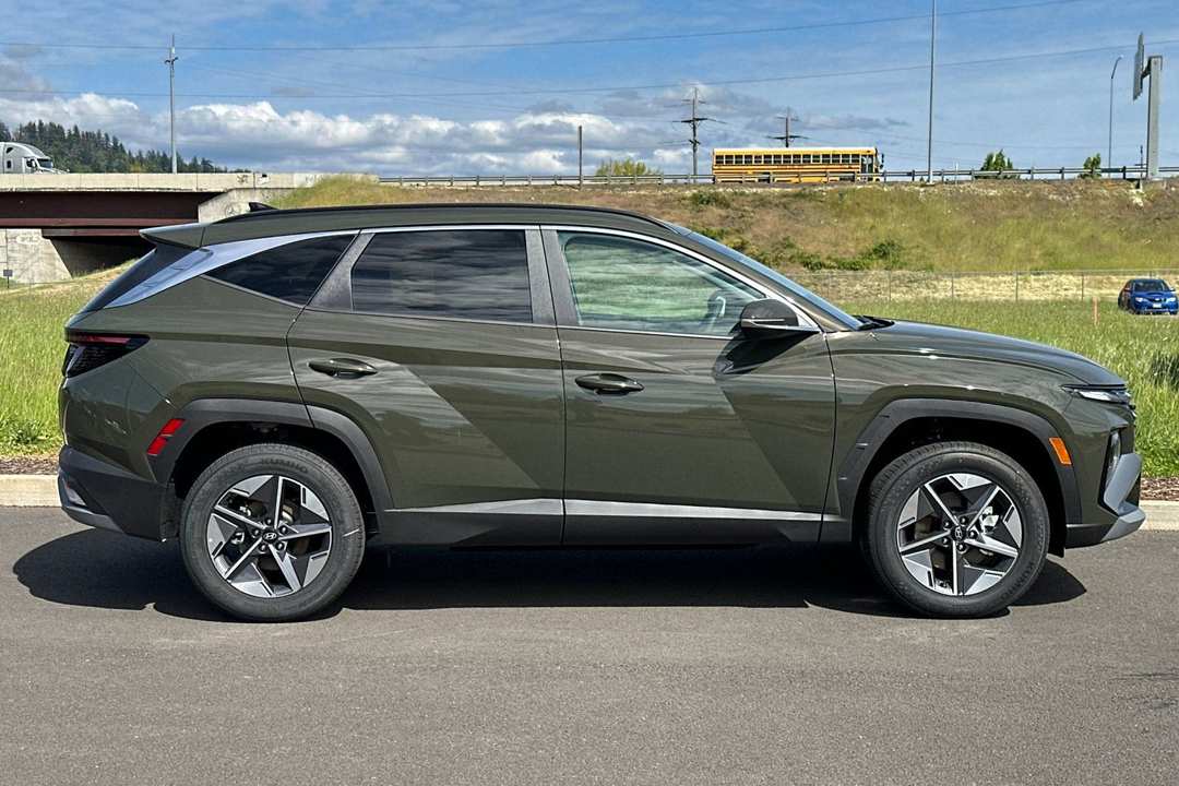 2026 Hyundai Tucson SEL Premium - Image 2