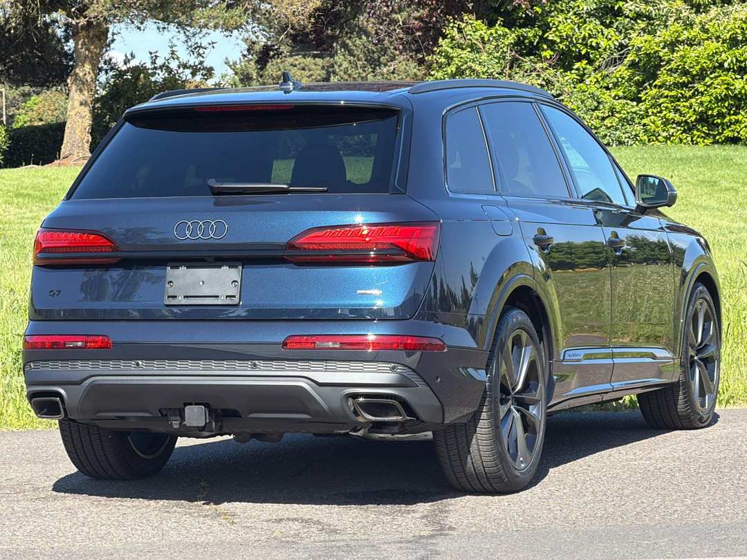 2026 Audi Q7 55 Premium Plus - Image 3