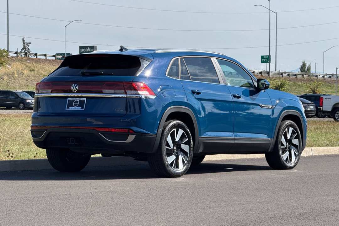 2026 Volkswagen Atlas Cross Sport SE w/Technology - Image 3