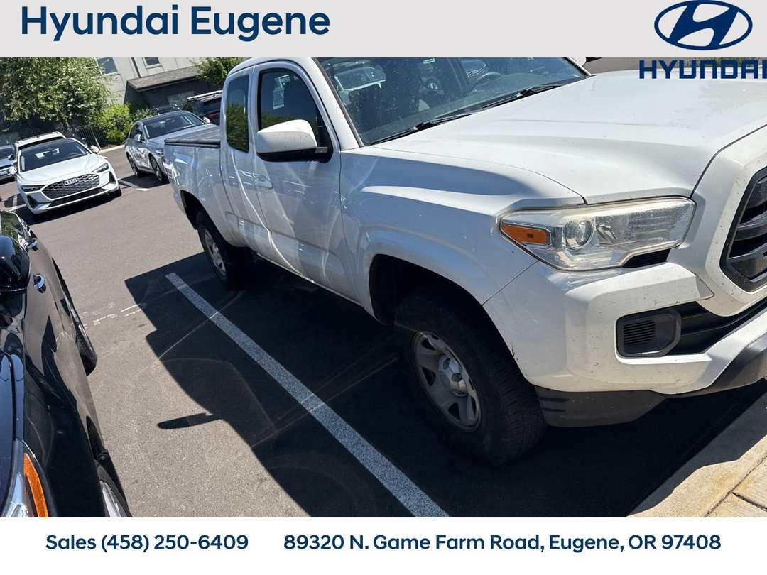 2018 Toyota Tacoma SR - Image 3