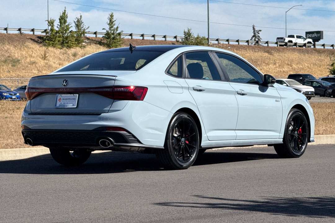 2026 Volkswagen Jetta Gli 2.0T Autobahn - Image 3