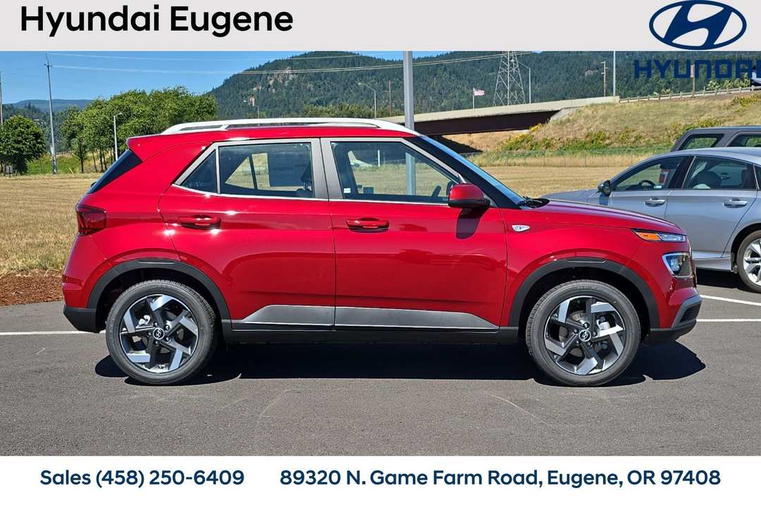 2025 Hyundai Venue SEL - Image 3
