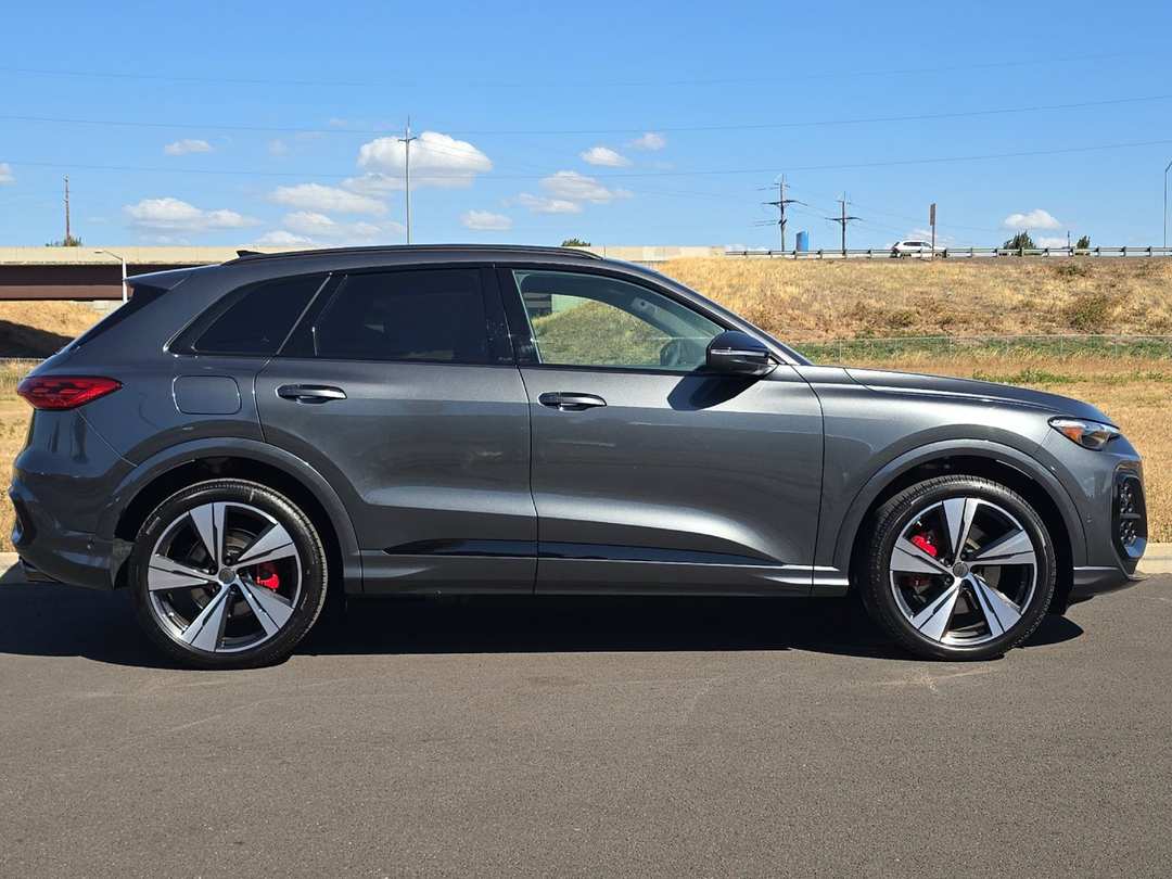 2026 Audi Sq5 Premium Plus - Image 2