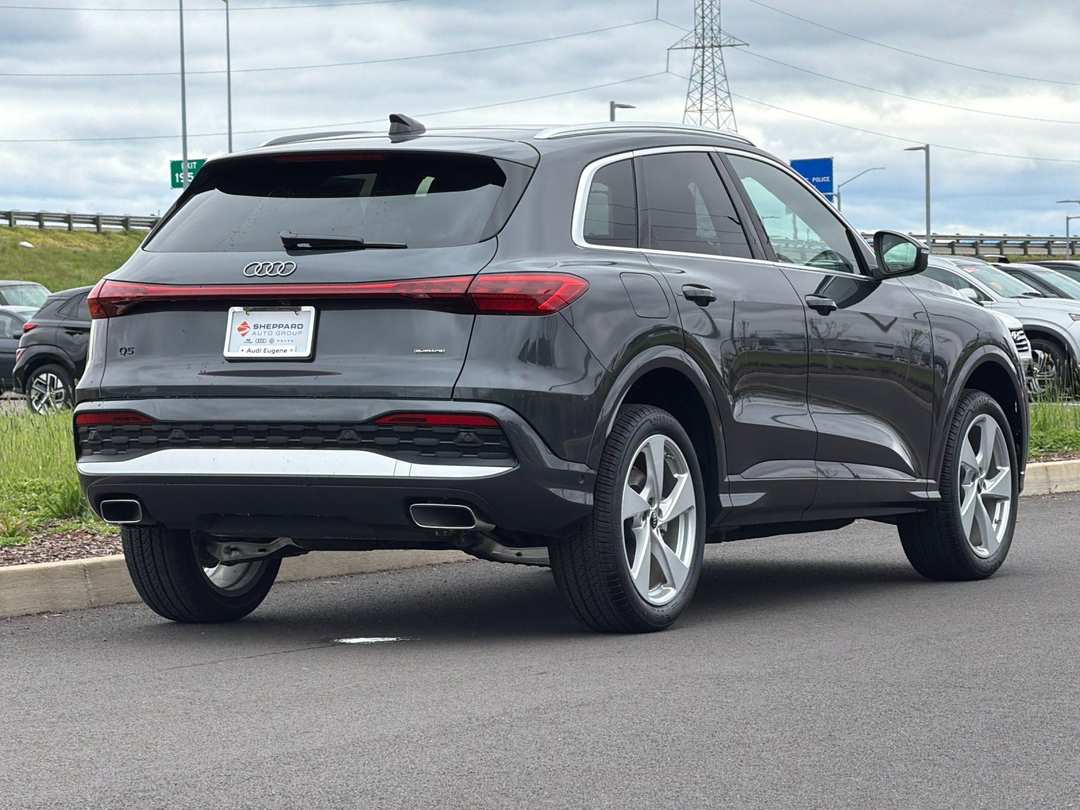 2025 Audi Q5 2.0T Premium Plus - Image 3