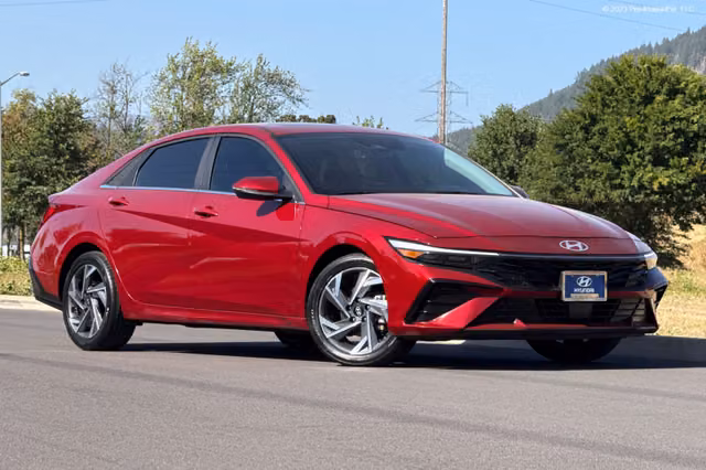2025 Hyundai Elantra Limited