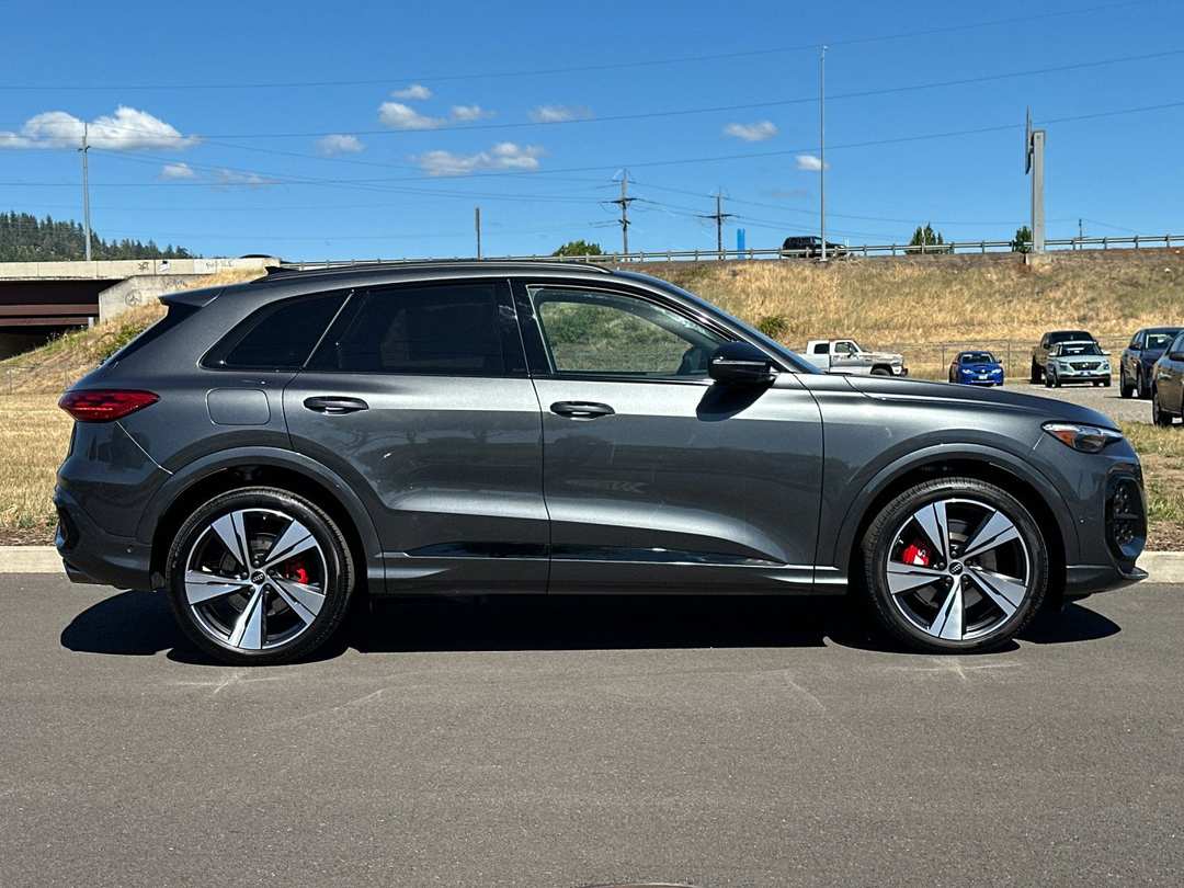 2026 Audi Sq5 Premium Plus - Image 2