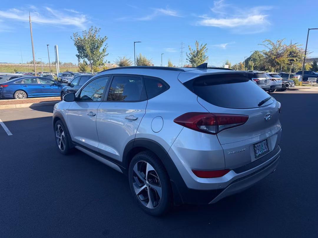 2018 Hyundai Tucson Value - Image 3