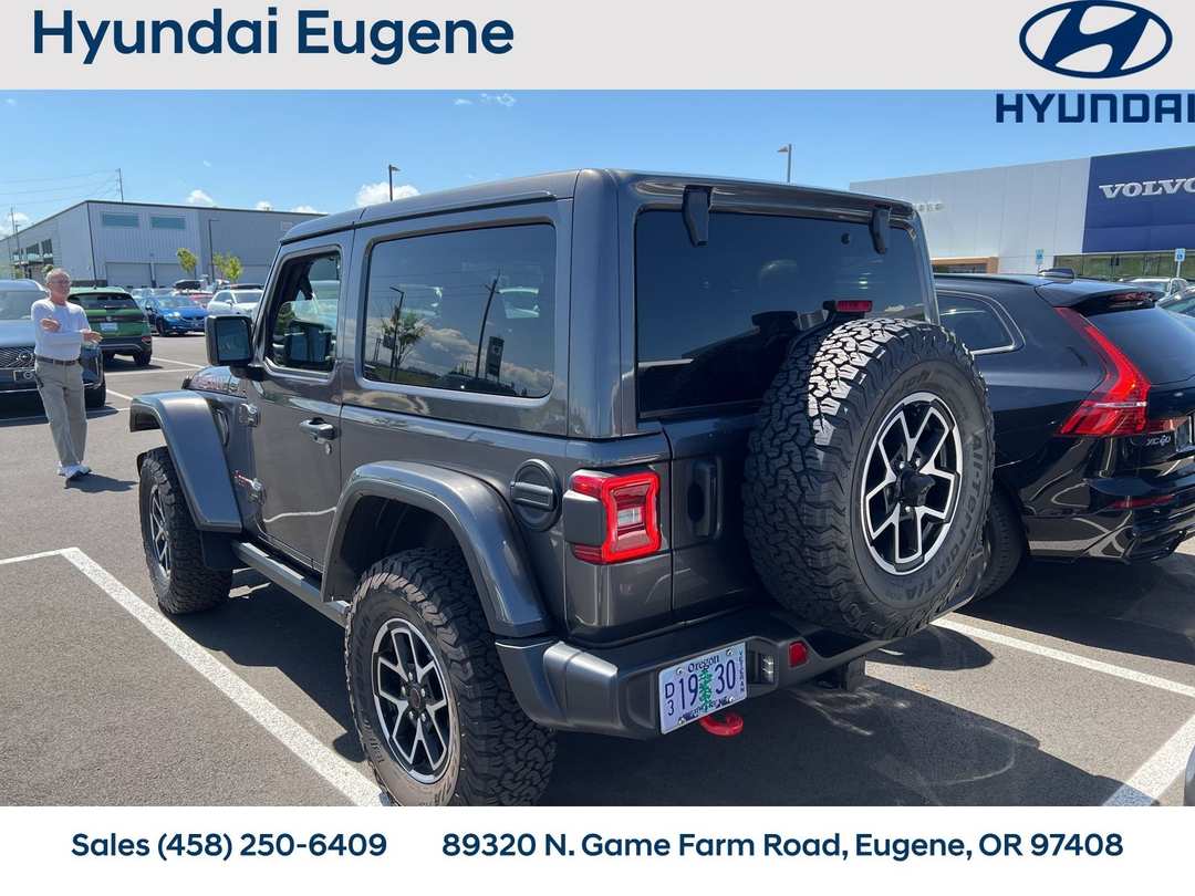 2025 Jeep Wrangler Rubicon - Image 3