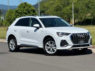 2025 Audi Q3 Premium