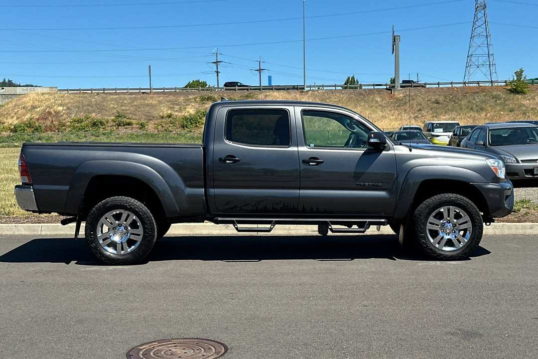 2014 Toyota Tacoma Base - Image 2