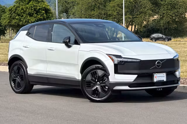 2026 Volvo Ex30 Twin Motor Cross Country Ultra