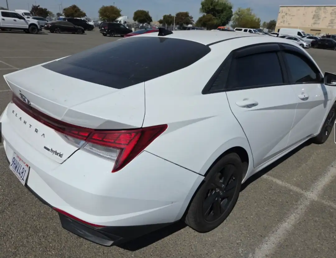 2023 Hyundai Elantra Hybrid Blue - Image 2