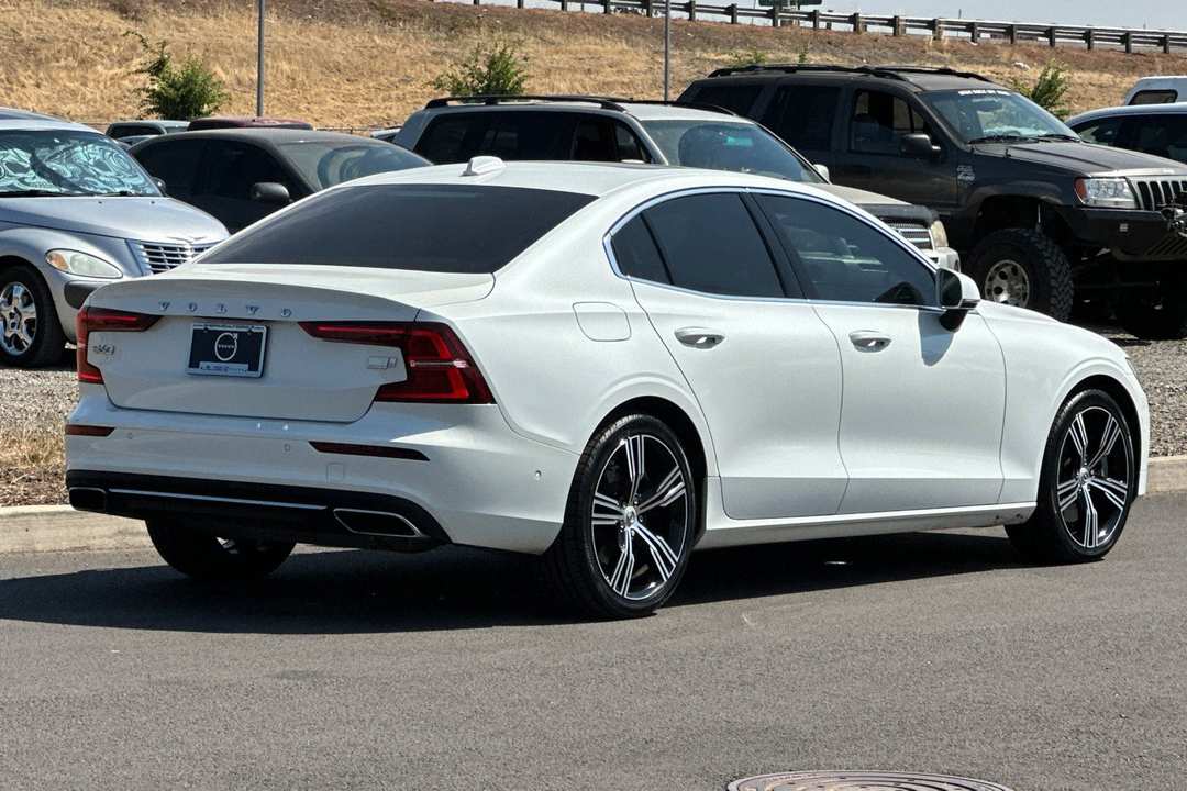 2021 Volvo S60 Recharge Plug-In Hybrid T8 Inscription - Image 3