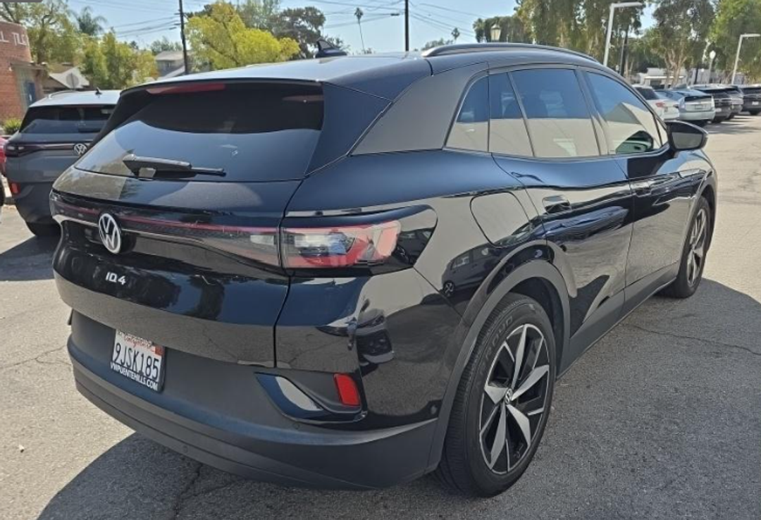 2023 Volkswagen Id.4 - Image 2