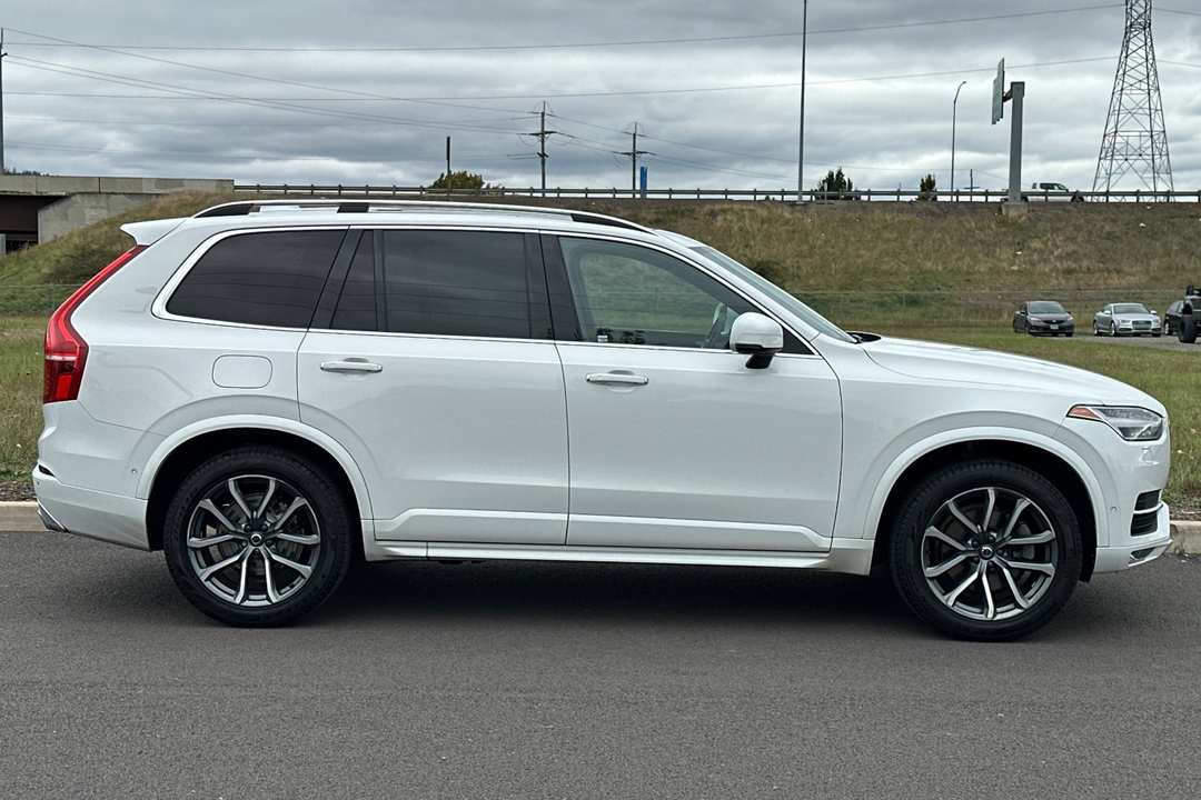 2017 Volvo Xc90 T6 Momentum - Image 2