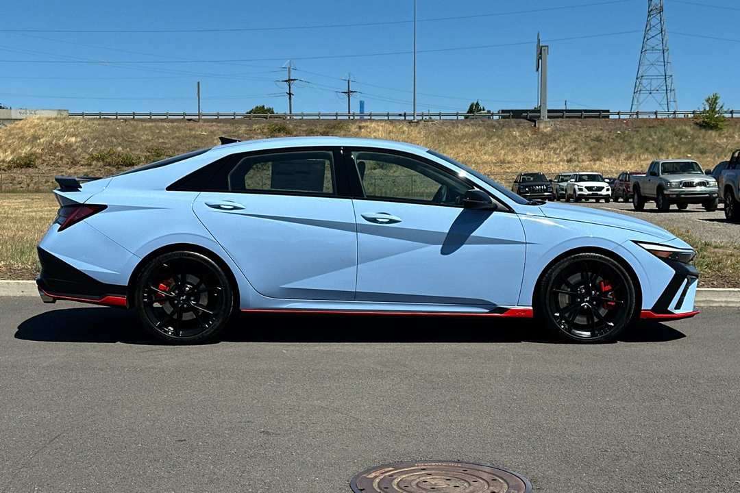 2026 Hyundai Elantra N Base - Image 2