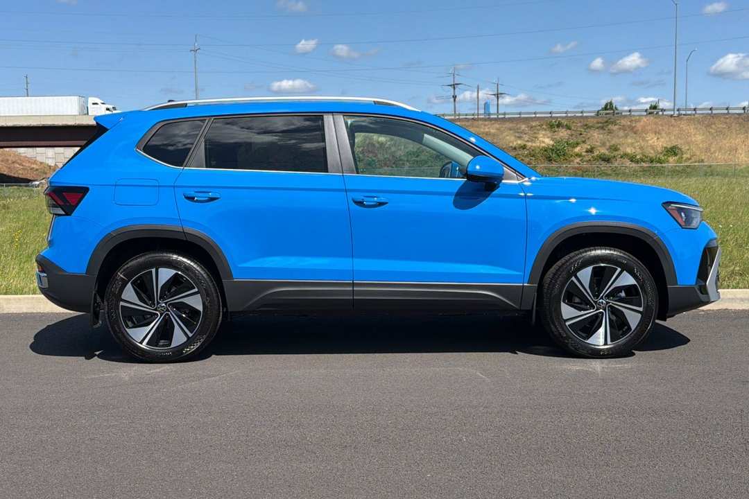 2026 Volkswagen Taos 1.5T SE - Image 2