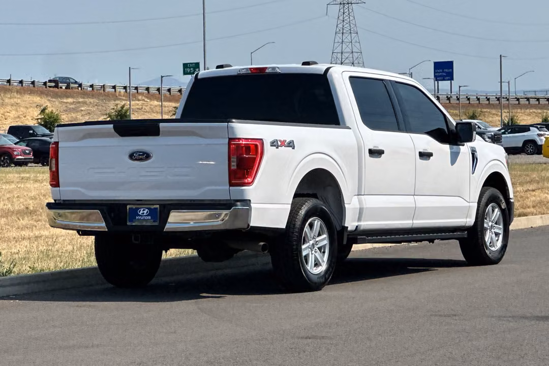 2021 Ford F-150 XLT - Image 3