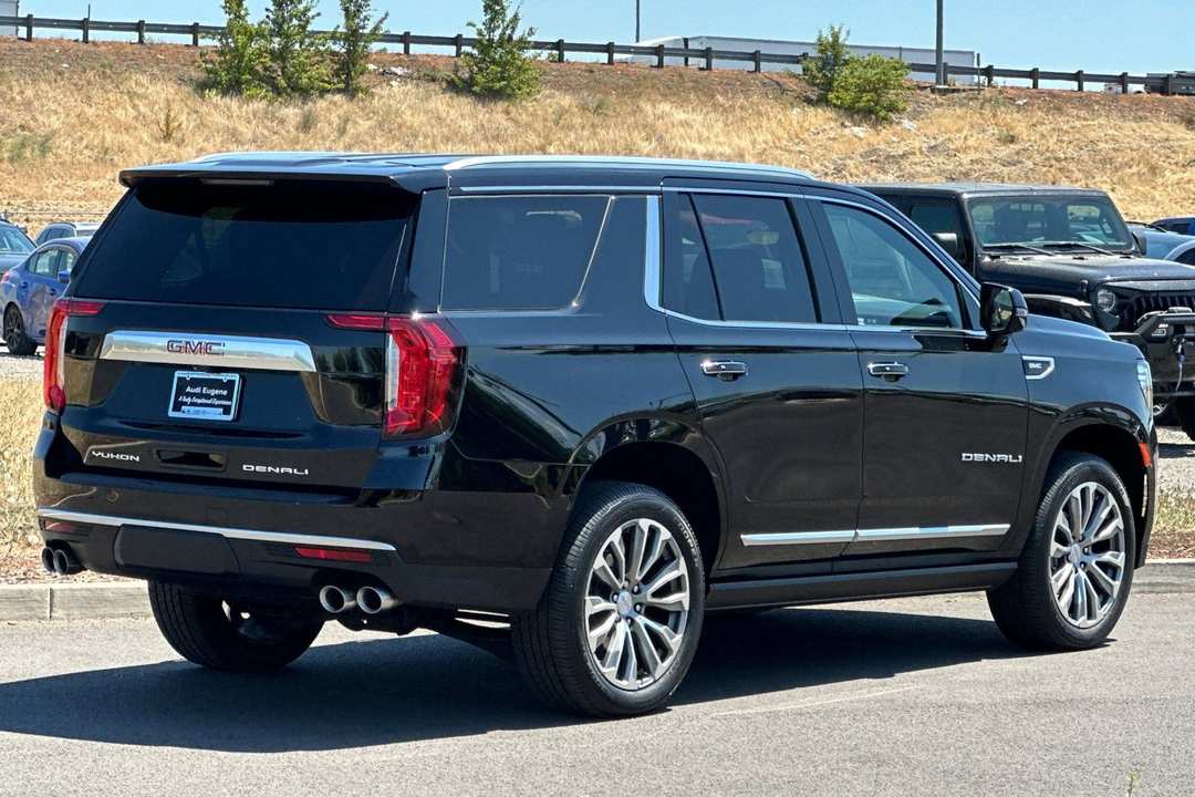 2021 GMC Yukon Denali - Image 3